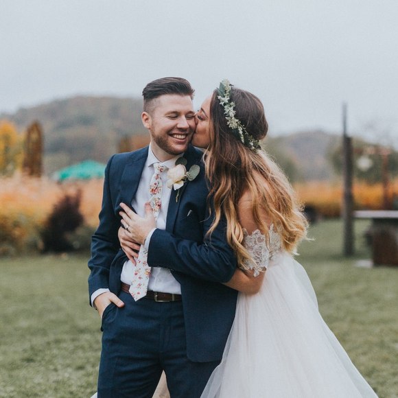 Meet your Posher, Tarah - Picture 1 of 1